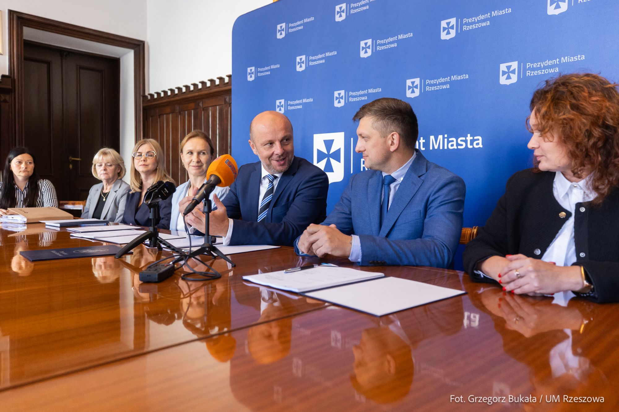 zdjęcie z podpisania umowy dotyczącej wsp&oacute;łpracy Rzeszowa i Iwano - Frankiwska,fot. Grzegorz Bukała, Urząd Miasta Rzeszowa